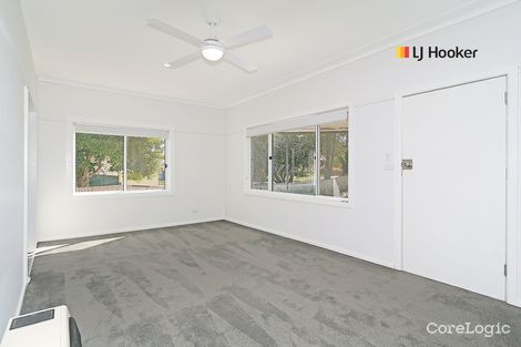 Property photo of 16 Macquarie Street Mount Austin NSW 2650