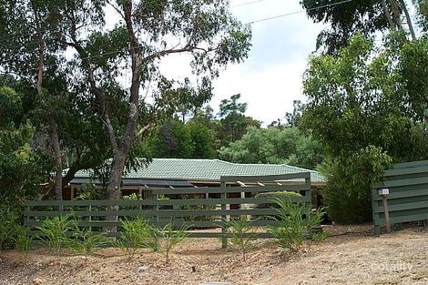 11 Gladys Rd, Lesmurdie, WA 6076