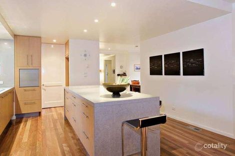 Property photo of 11 Orchard Drive Croydon VIC 3136
