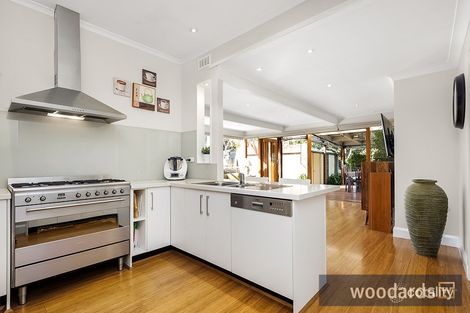 Property photo of 10 Cameron Avenue Oakleigh South VIC 3167