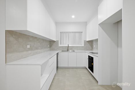 Property photo of 20 Parkland Avenue Macquarie Fields NSW 2564