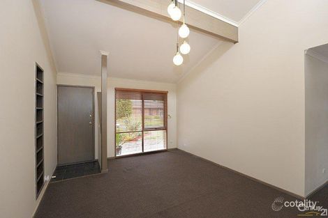 Property photo of 9 Hindmarsh Court Cranbourne North VIC 3977