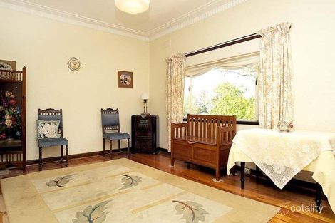 Property photo of 2/62 Napier Crescent Essendon VIC 3040