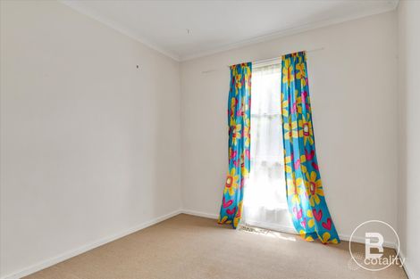 Property photo of 29 Jonathan Drive Darley VIC 3340