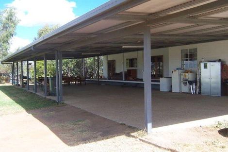 Property photo of 22 Edgewood Drive Emerald QLD 4720