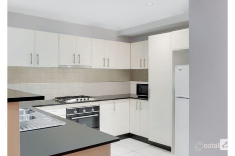Property photo of 13/12-14 Gladstone Avenue Wollongong NSW 2500