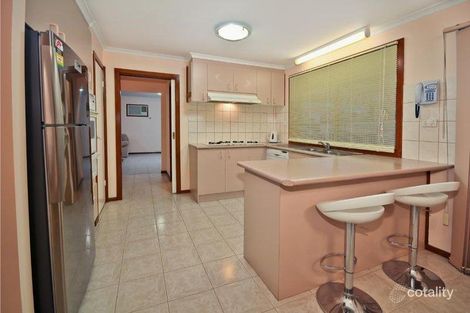 Property photo of 17 Poa Court Delahey VIC 3037