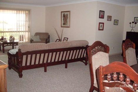 Property photo of 27 Glenburnie Close Parkes NSW 2870