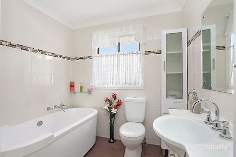Property photo of 33 Boronia Road Lake Munmorah NSW 2259