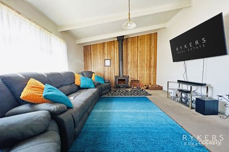 Property photo of 13 Alexandra Avenue Kalimna VIC 3909