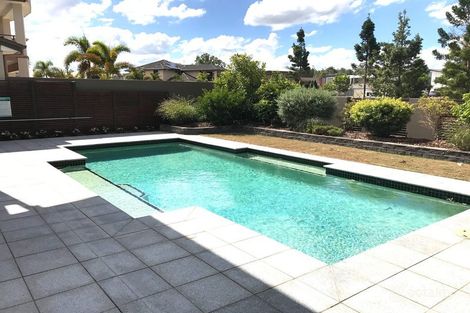 51 Burdekin Dr, Sinnamon Park, QLD 4073