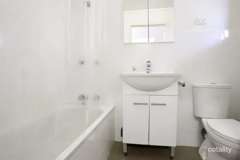Property photo of 8/10 Campbell Parade Manly Vale NSW 2093