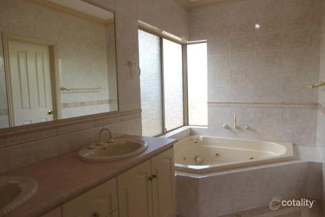 Property photo of 5 Langley Place Somerville WA 6430