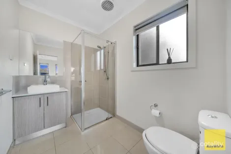 Property photo of 9 Equine Court Tarneit VIC 3029