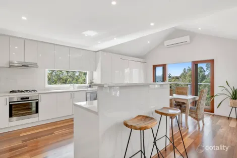 Property photo of 20 Carrol Grove Mount Waverley VIC 3149