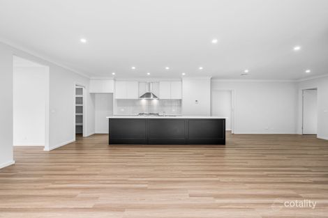 Property photo of 20 Phalaris Park Drive Lovely Banks VIC 3213