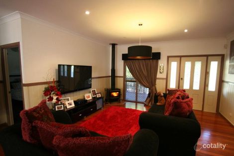 Property photo of 23 Silica Road Emerald QLD 4720