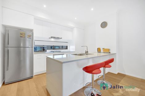 Property photo of 11 Rivet Walk Maidstone VIC 3012