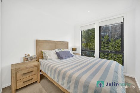 Property photo of 11 Rivet Walk Maidstone VIC 3012
