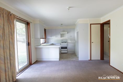 Property photo of 9 Doyle Place Karabar NSW 2620