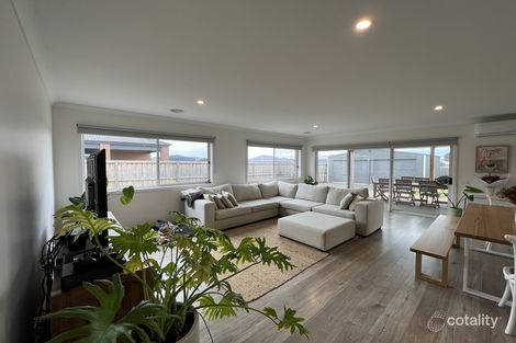 Property photo of 32 Waterloo Plains Crescent Winchelsea VIC 3241