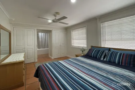 Property photo of 37 Salstone Street Kangaroo Point QLD 4169