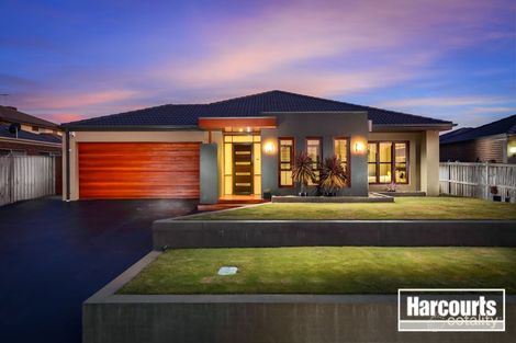 8 Bronson Cct, Cranbourne North, VIC 3977