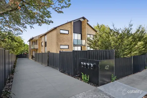 2/42 Westbrook St, Kew East, VIC 3102
