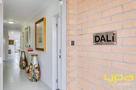 Property photo of 17 Viewmont Avenue Craigieburn VIC 3064