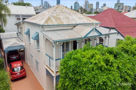 Property photo of 37 Salstone Street Kangaroo Point QLD 4169