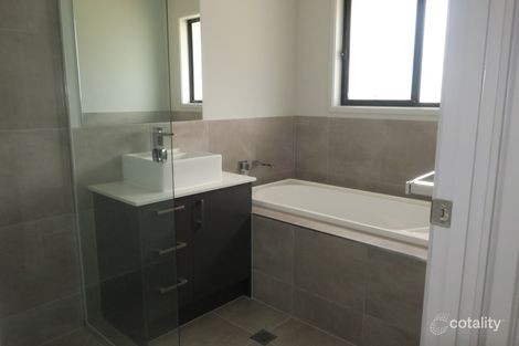 Property photo of 2/13 Lemon Myrtle Place Woombye QLD 4559