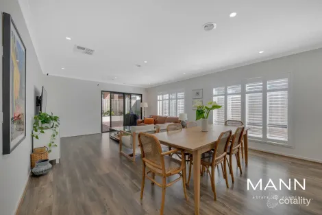 Property photo of 15 Piccadilly Drive Wollert VIC 3750