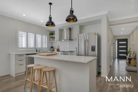 Property photo of 15 Piccadilly Drive Wollert VIC 3750