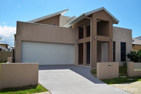 Property photo of 18 Elizabeth Crescent Varsity Lakes QLD 4227