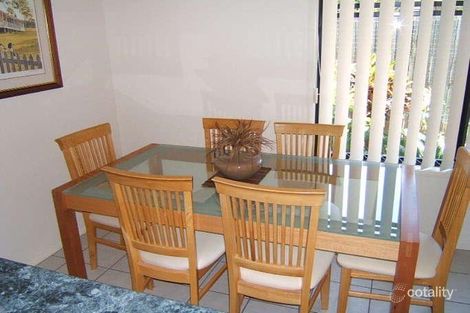 Property photo of 1/113 Whiting Street Labrador QLD 4215