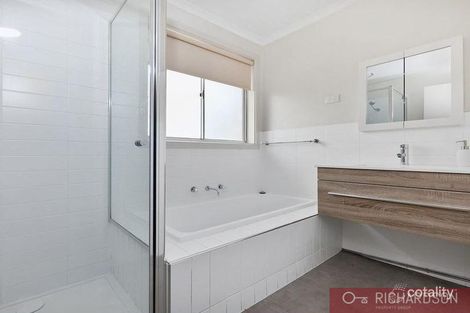 Property photo of 31 Mount Eagle Way Wyndham Vale VIC 3024
