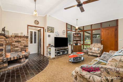 Property photo of 27 Feramin Avenue Whalan NSW 2770