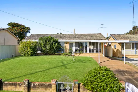 Property photo of 61 Campbell Parade Mannering Park NSW 2259