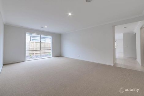 Property photo of 19 Highbury Road Clyde North VIC 3978