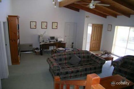 Property photo of 1 Sherman Crescent Spring Gully VIC 3550