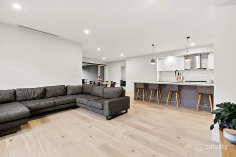 Property photo of 2 Amarillo Drive Cranbourne South VIC 3977