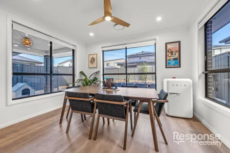 Property photo of 16 Pecan Crescent Grantham Farm NSW 2765