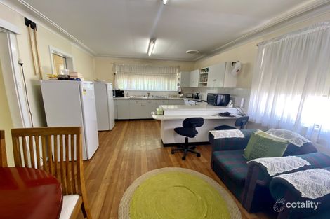 Property photo of 12 Lansdowne Street Young NSW 2594