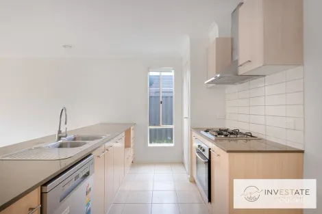 Property photo of 10 Wilandra Drive Tarneit VIC 3029