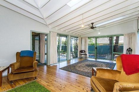 Property photo of 53 Grevillea Crescent Berkeley Vale NSW 2261