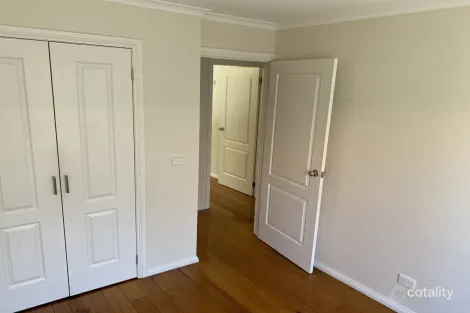 Property photo of 1/5 Foster Street Sale VIC 3850