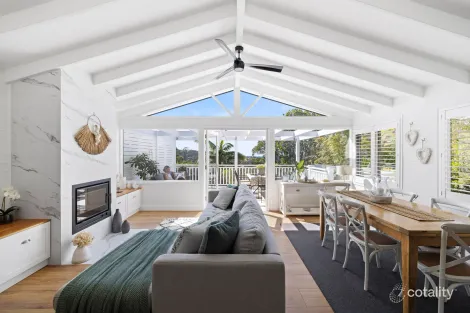 Property photo of 30 Southern Cross Way Allambie Heights NSW 2100