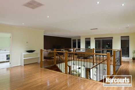 Property photo of 70 Tomasetti Crescent Narre Warren VIC 3805