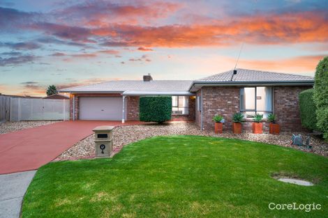 Property photo of 4 Bexley Close Werribee VIC 3030