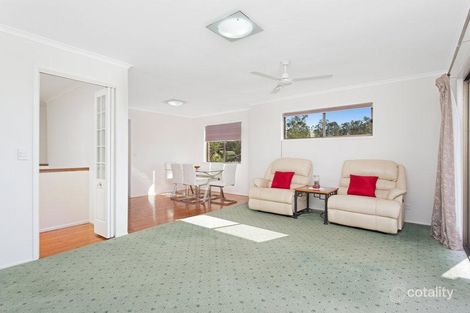 Property photo of 19 Tombondan Crescent Ferny Hills QLD 4055